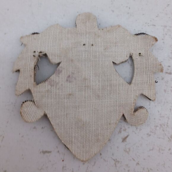 Vintage Gold Bullion Red Floss Metallic Shield Crown Coat of Arms Cres Patch - Picture 3 of 8